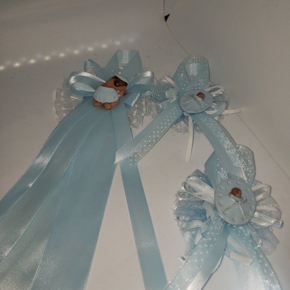 Babyshower guest pins capias rubber ducky and roya